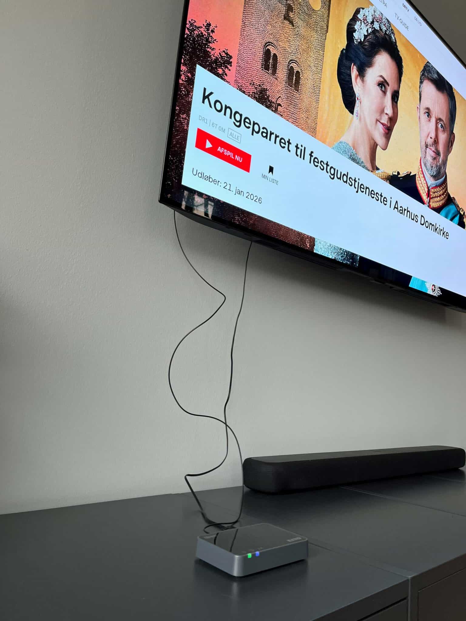 Königspaar bei Thronwechsel in Aarhus, historische Zeremonie in Dänemark.