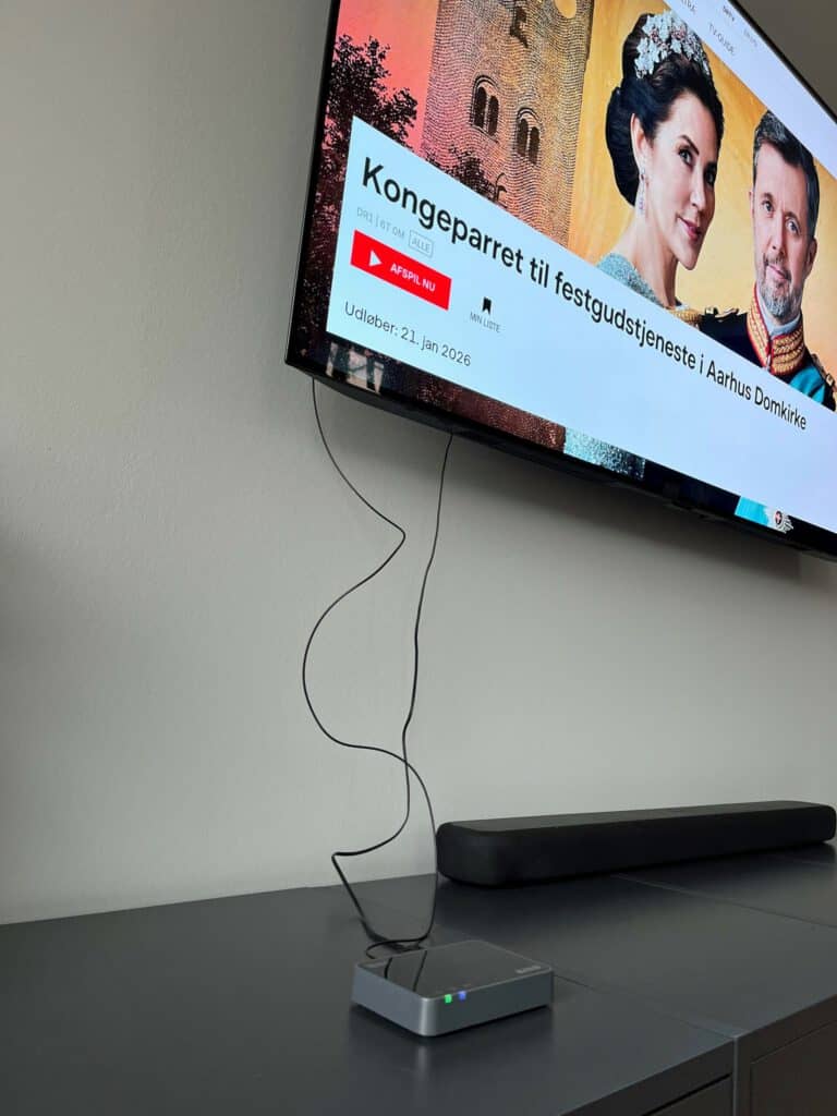 Königspaar bei Thronwechsel in Aarhus, historische Zeremonie in Dänemark.